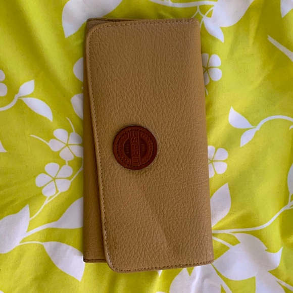 Never used wallet - Picture 1 of 3